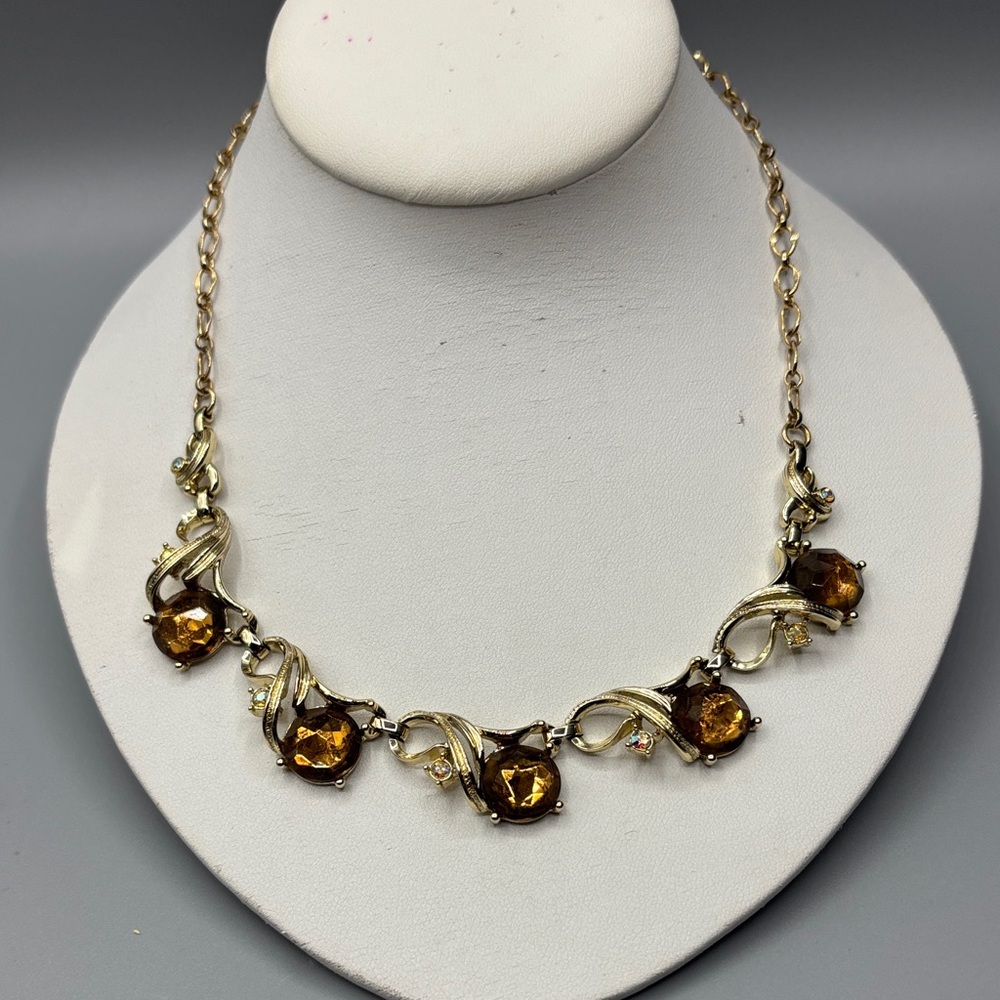 Sarah Coventry Tawny Shadows Necklace JP243